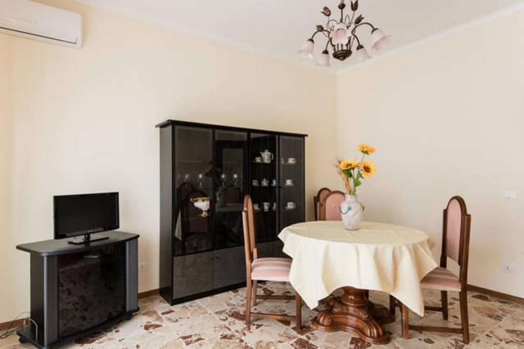 Appartamento Vacanze Κατάνια Εξωτερικό φωτογραφία