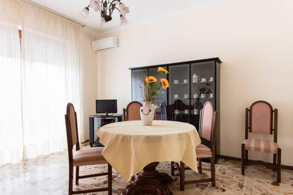 Appartamento Vacanze Κατάνια Εξωτερικό φωτογραφία